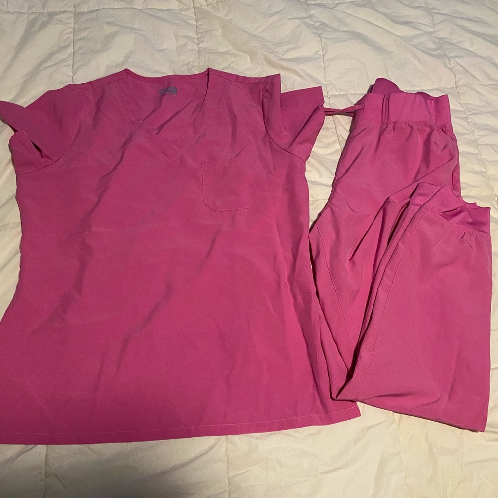Angie’s Uniforms Scrub Set-Size Large